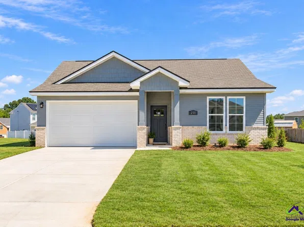 211 Ivy Glen Dr, Perry, GA 31069