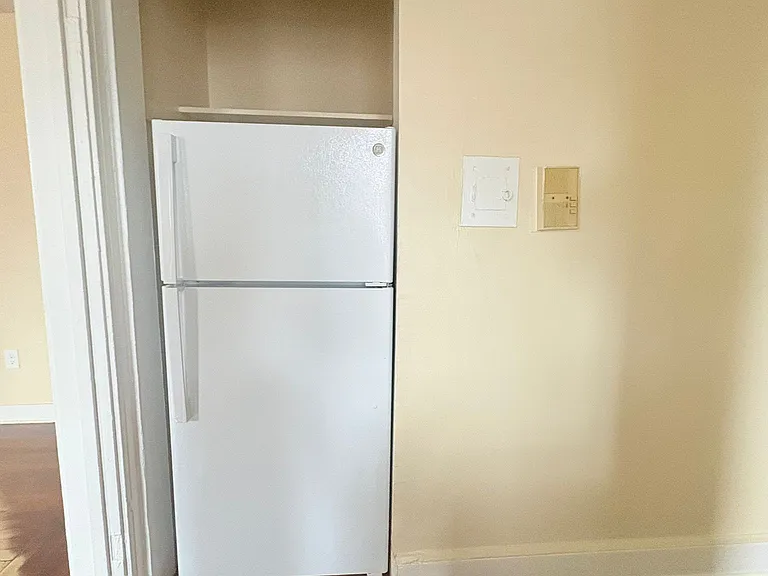 34 Hotchkiss St #C06 — Photo 4