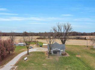 52 Strube Rd, New Florence, MO 63363