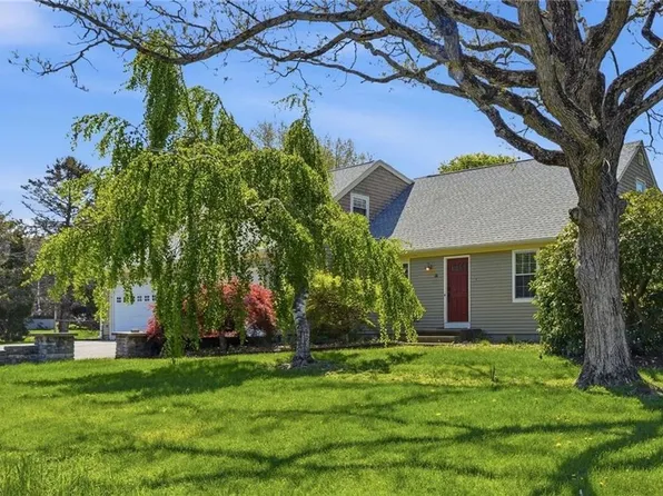 26 Ridgeside Ln, Tiverton, RI 02878