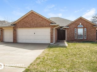 11144 SW 8th St, Yukon, OK 73099