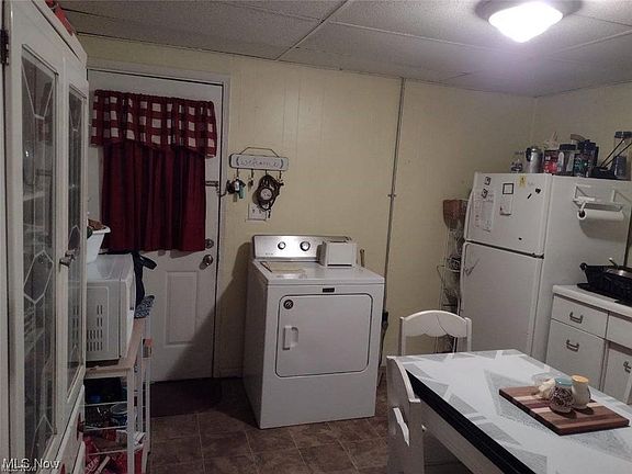 5th image of 1004 Collins Memorial Dr