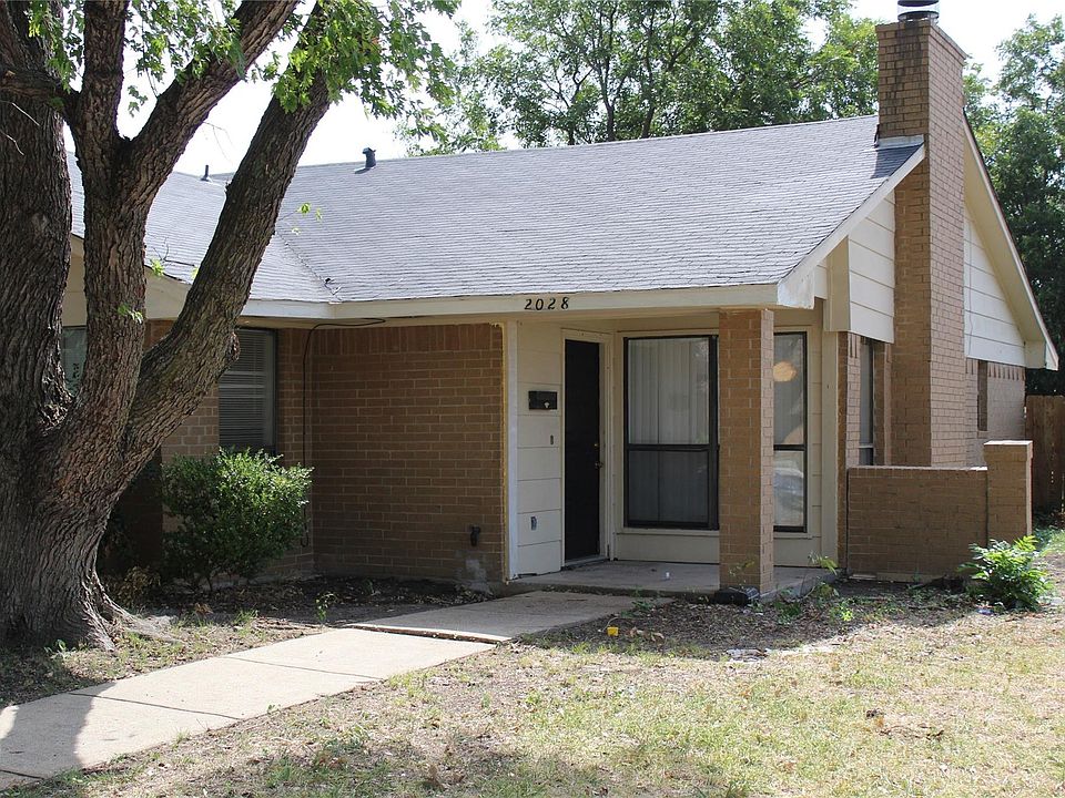 1st image of 2028 Santa Anna Dr