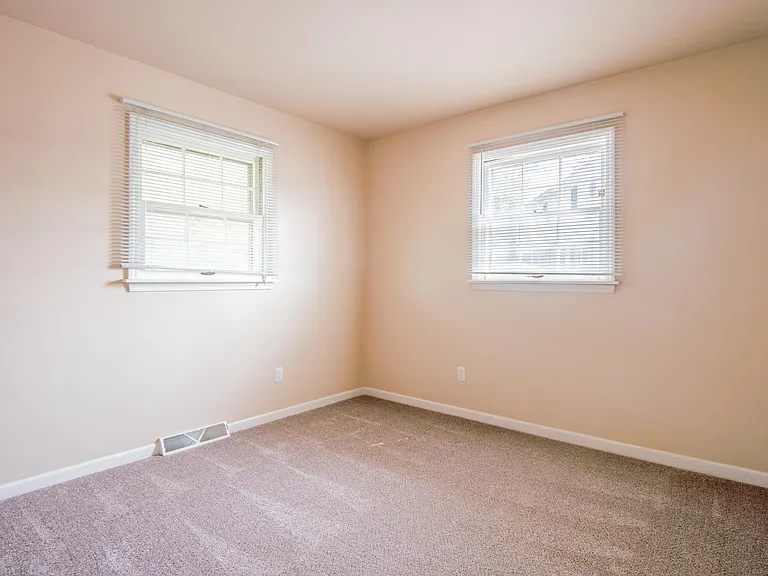 220 Longview Dr #A — Photo 10