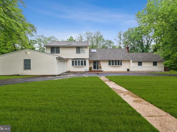 1602 Ravenswood Way, Cherry Hill, NJ 08003