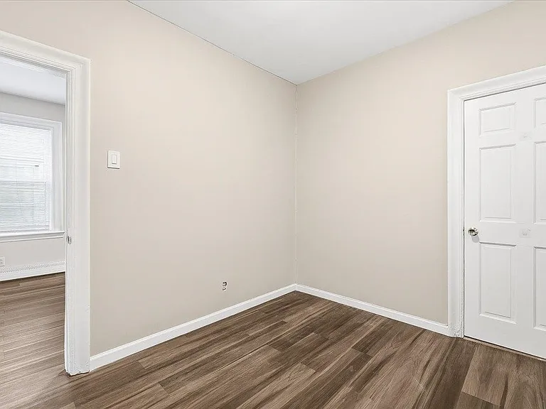 169 Zabriskie St #1 — Photo 15
