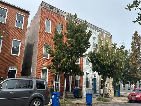3rd image of 1108 W Lombard St