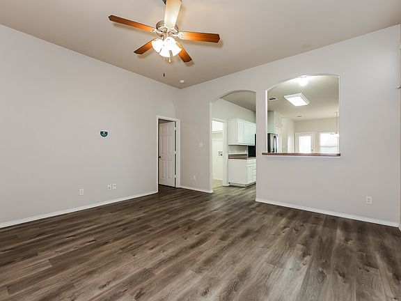 4th image of 5740 Parkview Hills Ln