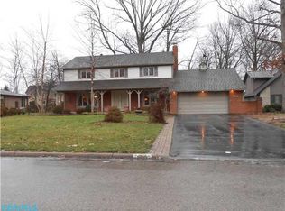 1452 Oakview Dr, Columbus, OH 43235