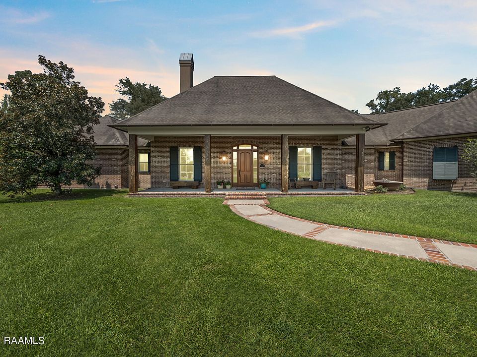 1st image of 366 Lago Ave