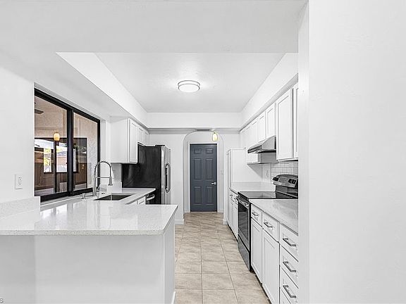 5th image of 2220 SE 8th TER