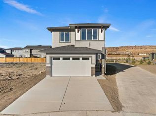 85 N Quartz Cres, Cochrane, AB T4C3C2