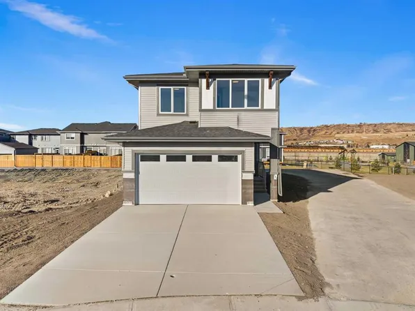 85 N Quartz Cres, Cochrane, AB T4C 3C2
