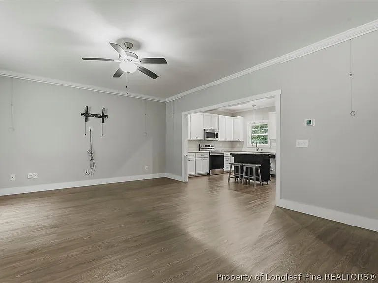 407 W Mooring — Photo 3