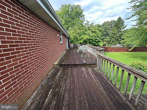 5th image of 923 Wertzville Rd