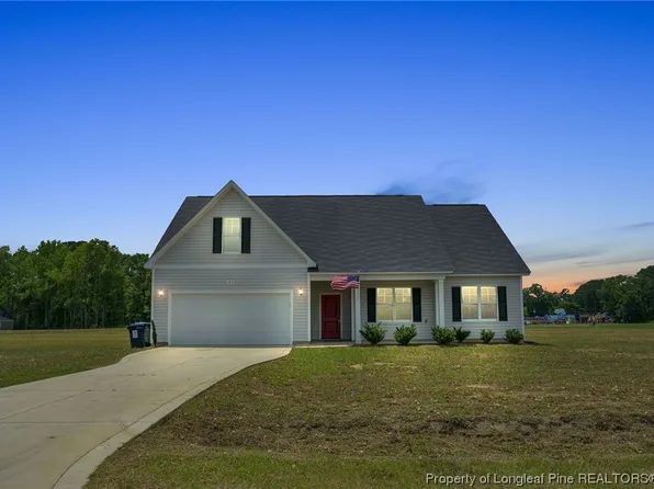 80 Brightleaf Dr, Parkton, NC 28371