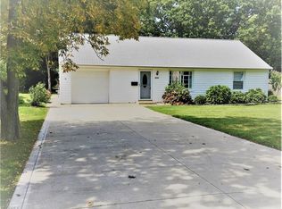 8232 Dartmoor Rd, Mentor, OH 44060