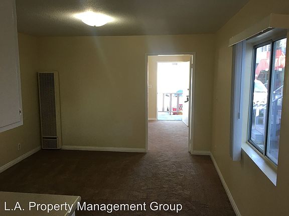 3rd image of 3116 S St Andrews Pl