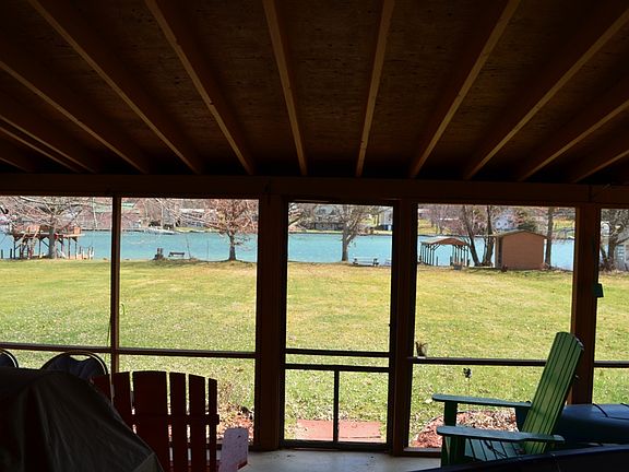 4th image of 93 Sagamore Dr