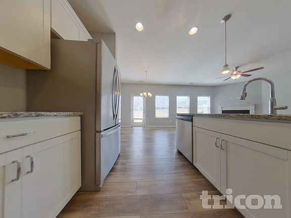 5th image of 486 Crescent Woode Dr