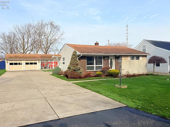 2nd image of 252 N Arman Rd