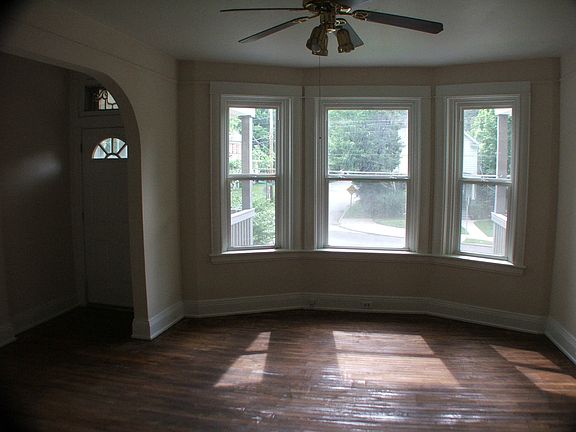 4th image of 3610 Vine St