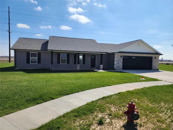 1209 Rushmore Dr, Sikeston, MO 63801