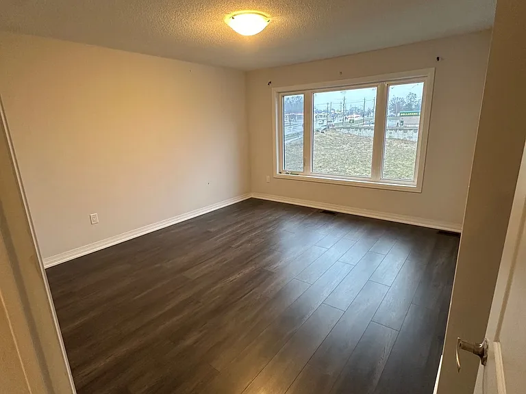 585 Colborne St E #106 — Photo 13