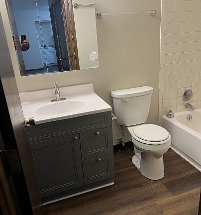 3rd image of 313 Higgins Dr #21