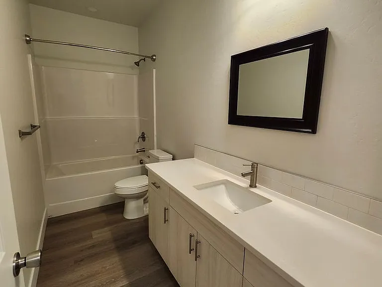 859 Duke Ln — Photo 18