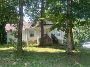107 Lake Dr, Trenton, GA 30752