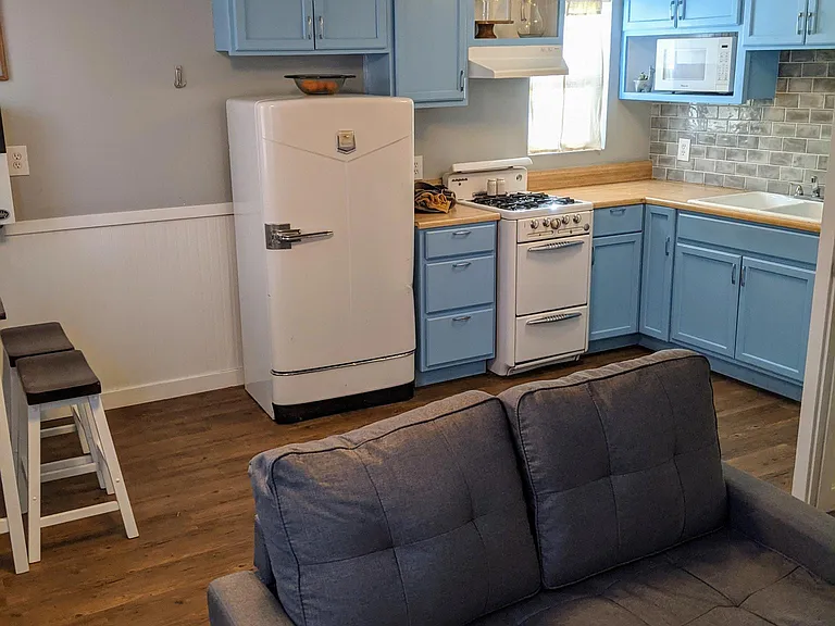 208 S Main St — Photo 8