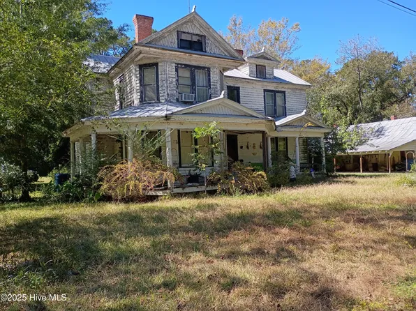 415 N 6th Street N, Aurora, NC 27806