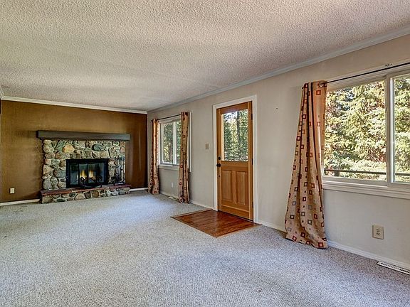 4th image of 392 Doris Dr