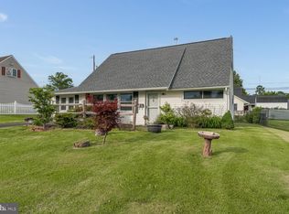 54 Cobalt Ridge Dr E, Levittown, PA 19057