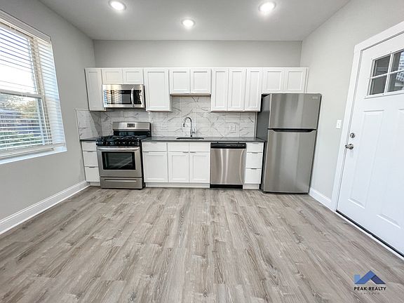 2nd image of 5424-26 N Ashland Ave #5424-2R