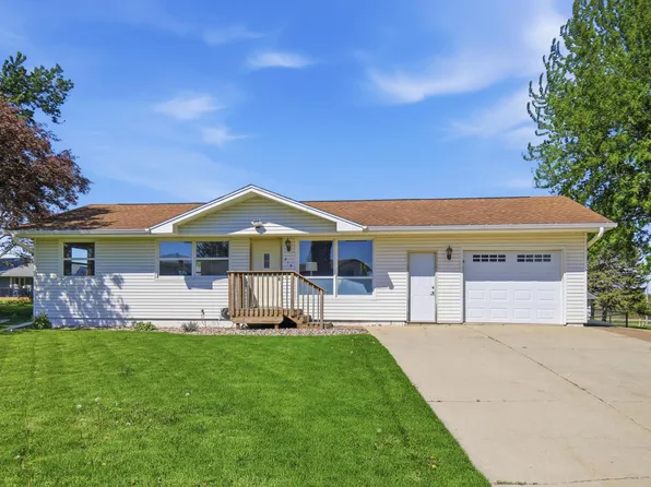 315 Rena Belle St NW, Eyota, MN 55934
