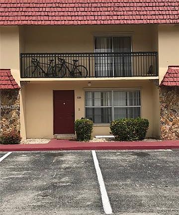 4th image of 6615 SW 41st Ct #15