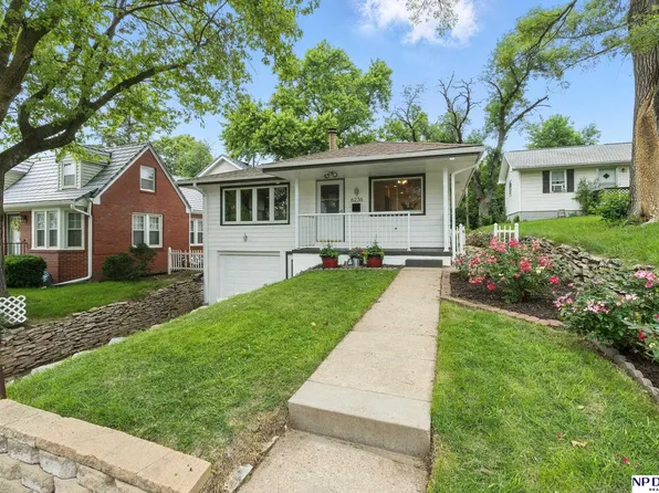 6236 Poppleton Ave, Omaha, NE 68106