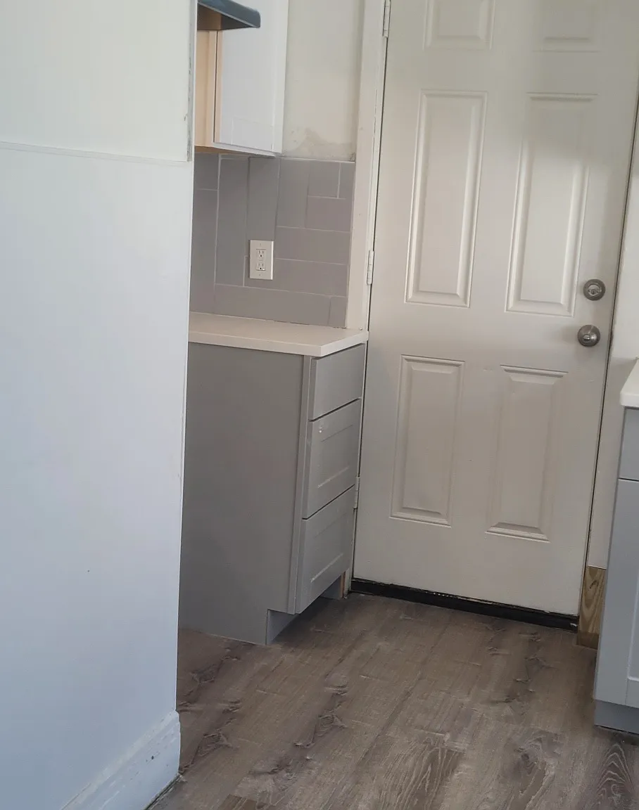 2 bed, 1080 sqft, $1,000 — Photo 2