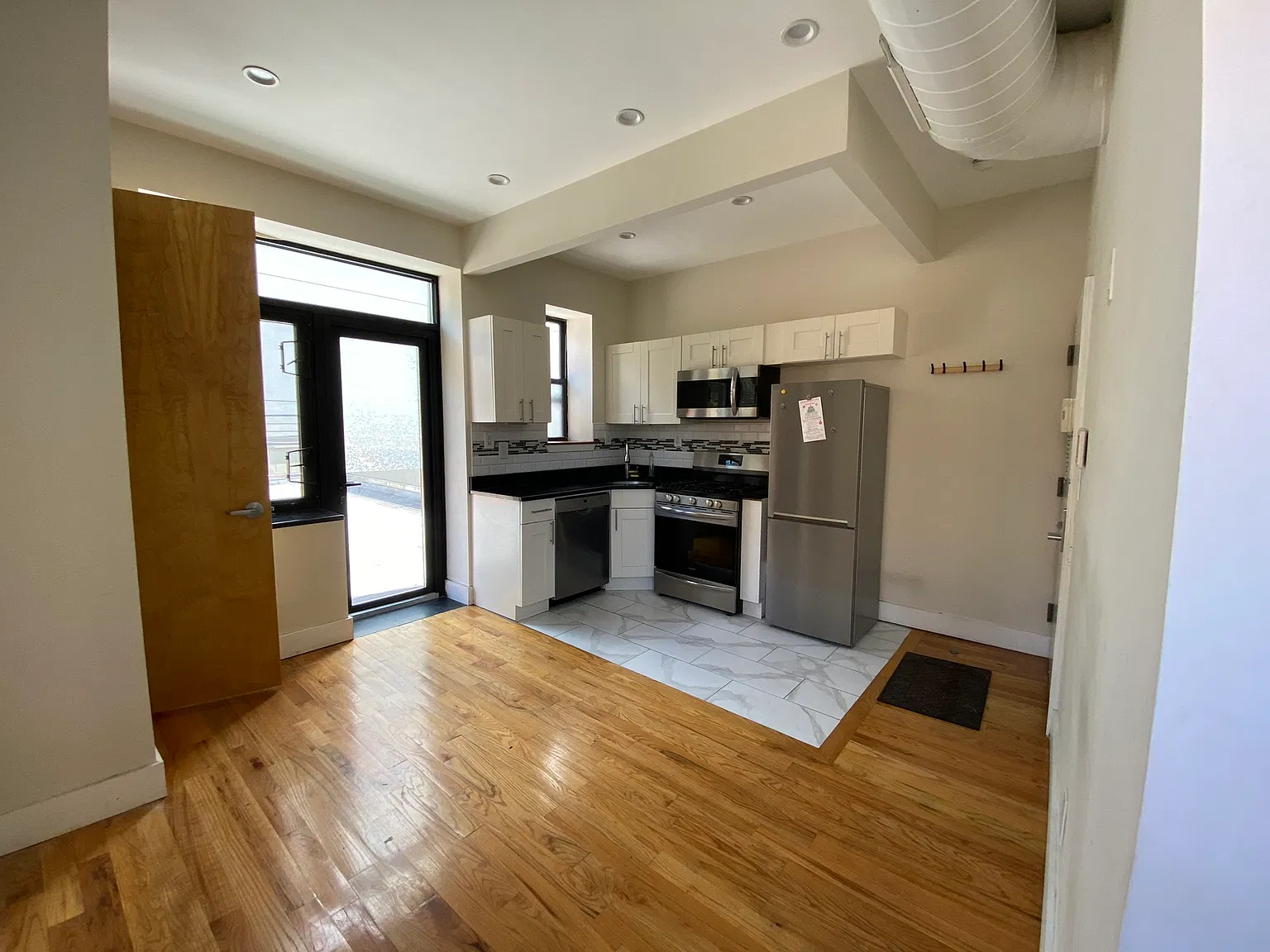 213 Stuyvesant Avenue — Photo 2