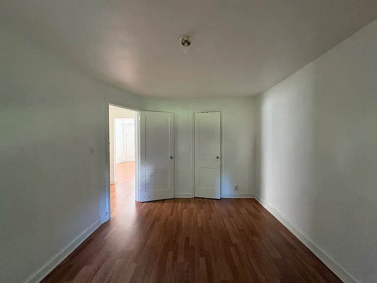 1115 Sheridan Ave #D — Photo 8