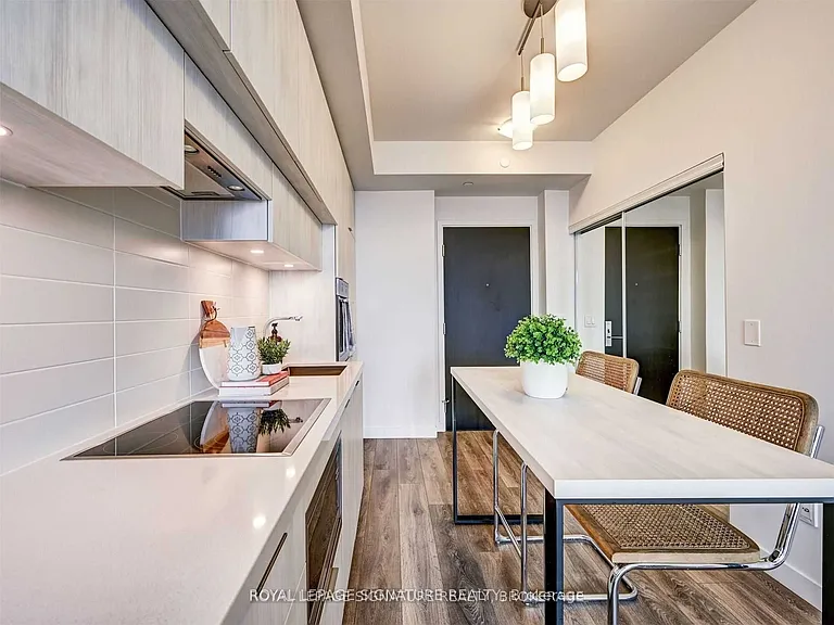 8 Eglinton Ave E #5303 — Photo 17