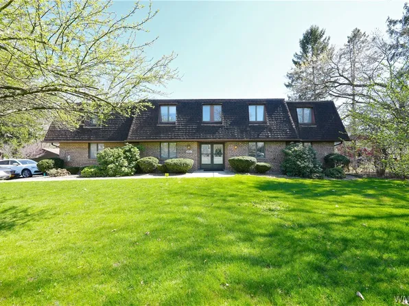 4421 Clark St #D1, Hamburg, NY 14075