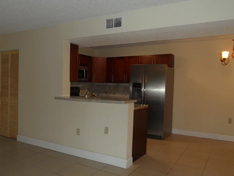 351 Palm Way #201 — Photo 12