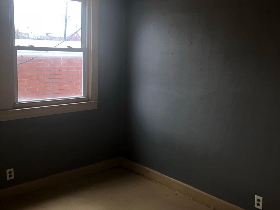 2nd image of 640 State St APT 1