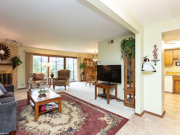 3rd image of 15722 Brassie Ct APT 1N