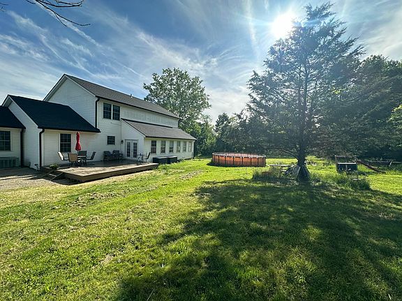 2nd image of 10419 Pleasant Valley Rd