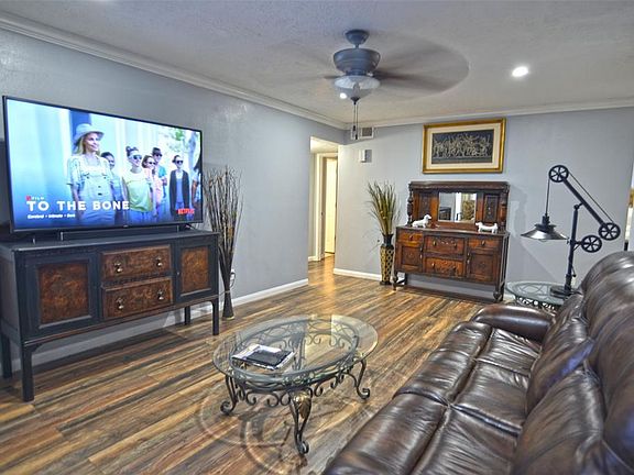 3rd image of 12633 Memorial Dr APT 43