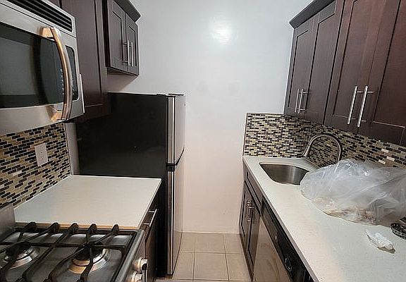 4th image of 8131 Baxter Ave APT 6E